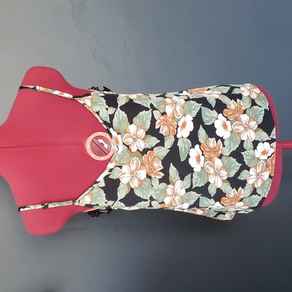 Floral Tank nwot - Picture 3 of 6